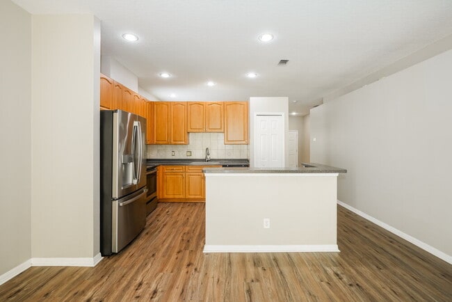 Building Photo - 12923 Terrace Springs Dr