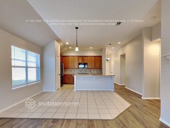 Building Photo - 253 Hilltop Dr