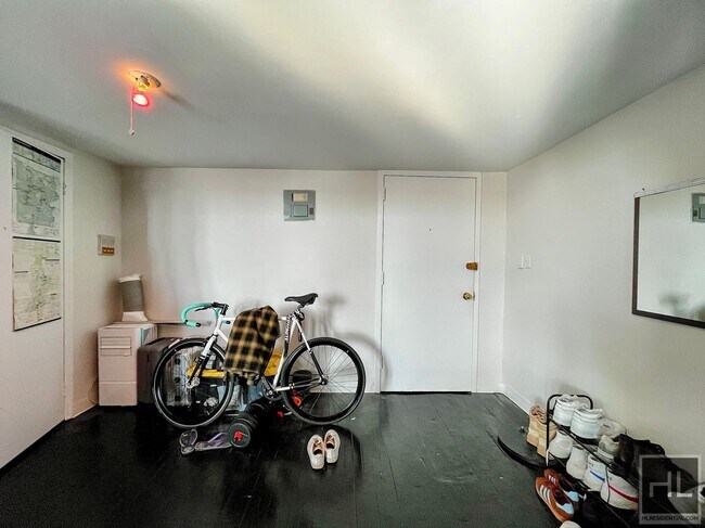 Foto del edificio - 248 McKibbin St