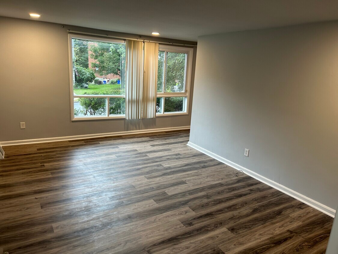 Foto principal - 143 W Maryland Ave