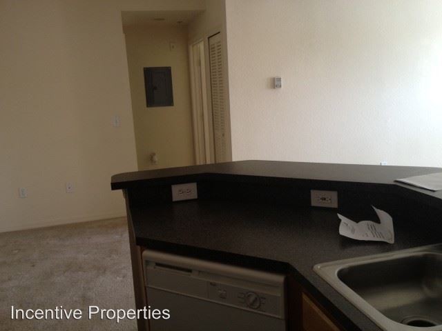 Building Photo - 5961 Westgate Dr
