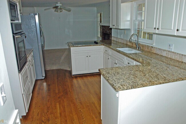 Foto del edificio - 4984 Wickford Way