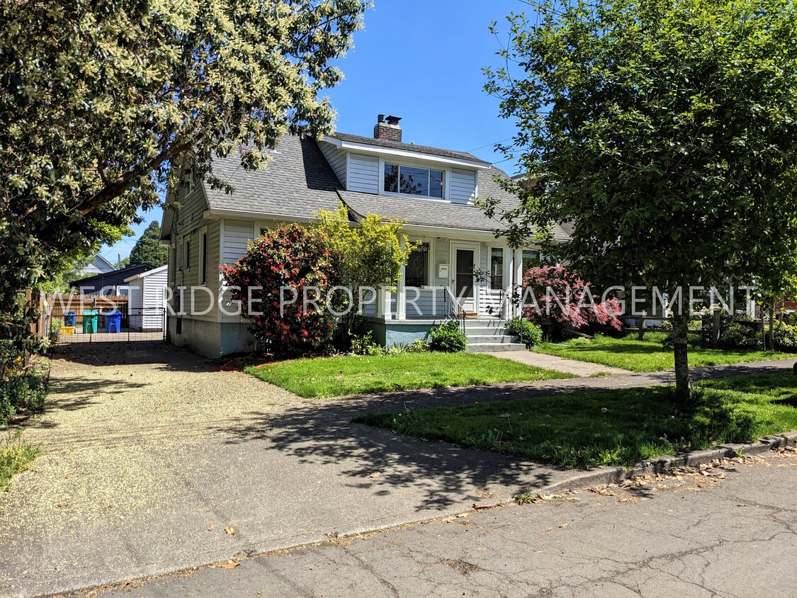 Primary Photo - 9224 N Polk Ave
