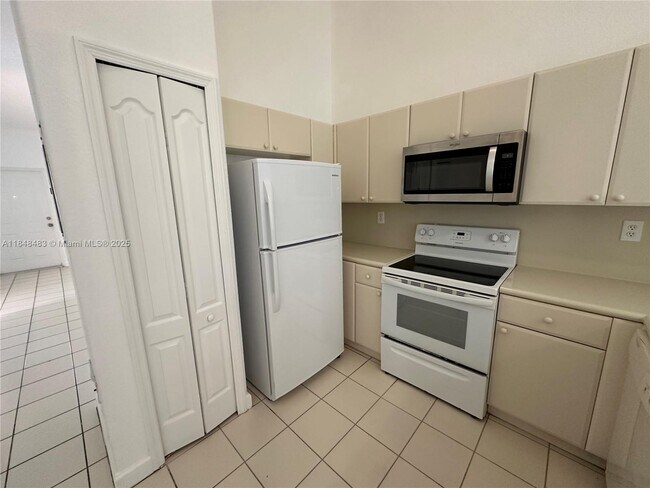 Foto del edificio - 1568 SE 26th St