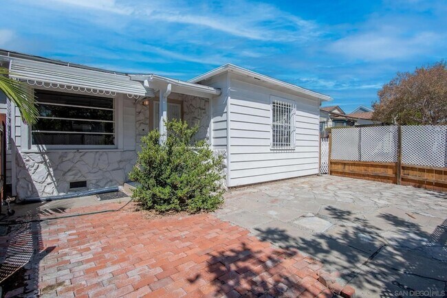 Foto del edificio - 4682 Altadena Ave.