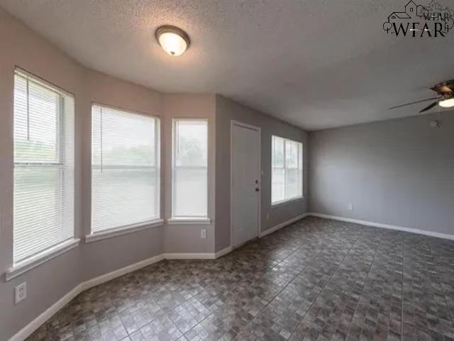 Foto del edificio - 2107 Richmond Dr