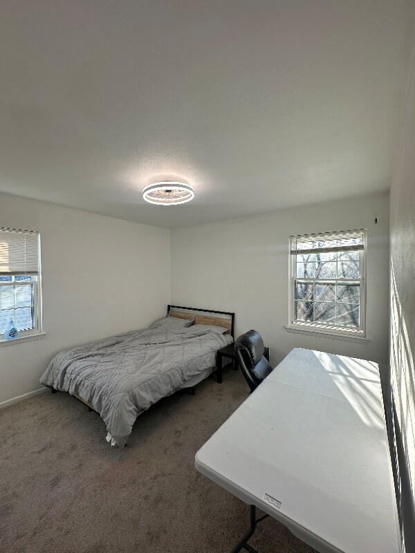 Building Photo - 1902 SE 4th St