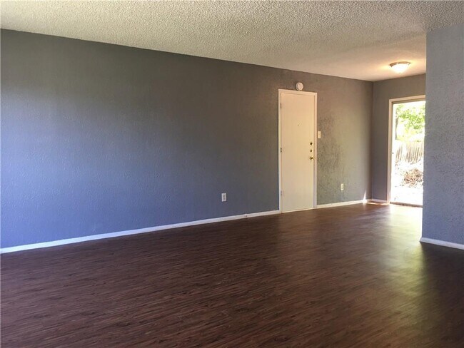 Foto del edificio - 5105 Pepper Ln