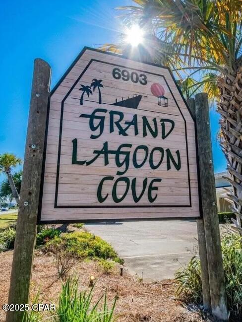 Foto del edificio - 6903 N Lagoon Dr