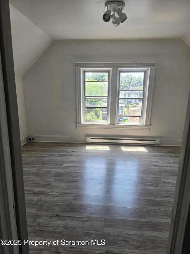 Foto del edificio - 908 Richmont St