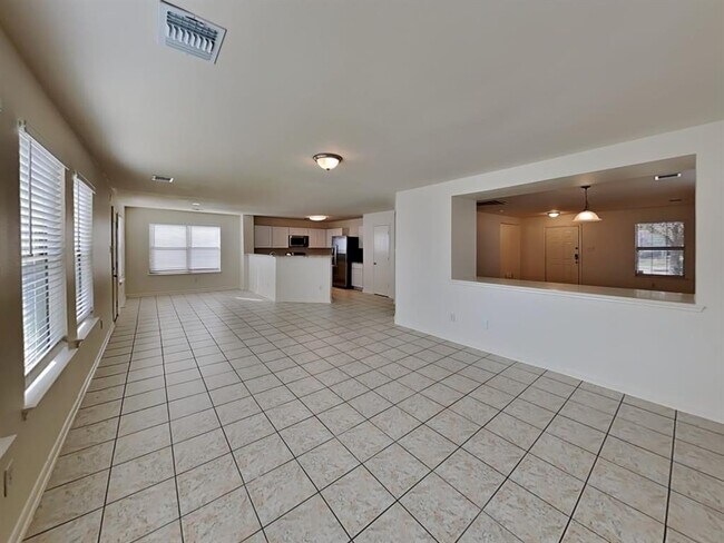 Foto del edificio - 20503 Hillsdale Park Dr