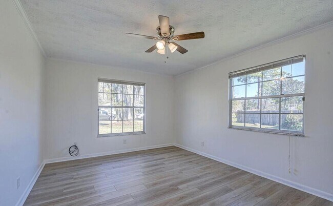 Building Photo - 332 Whispering Woods Drive