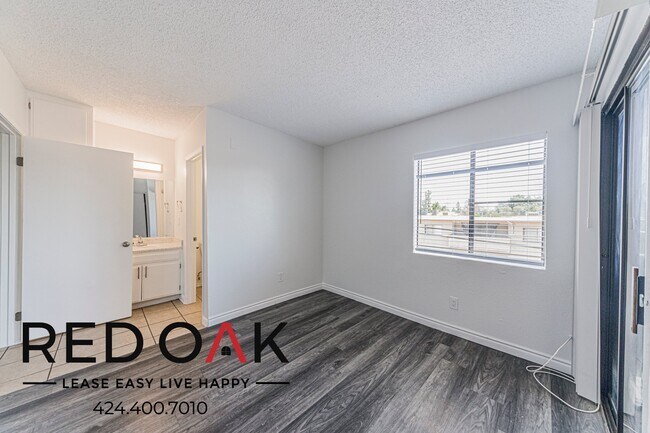 Foto del edificio - 15500 Foothill Blvd