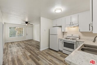 Building Photo - 331 E Washington Ave