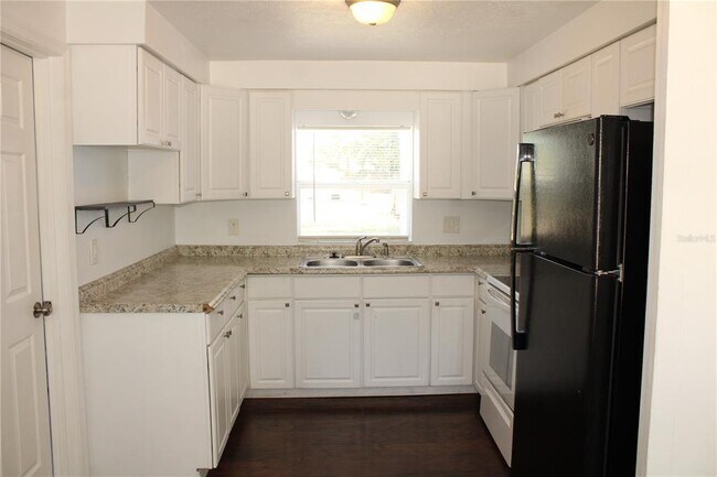 Foto del edificio - 3316 26th St W