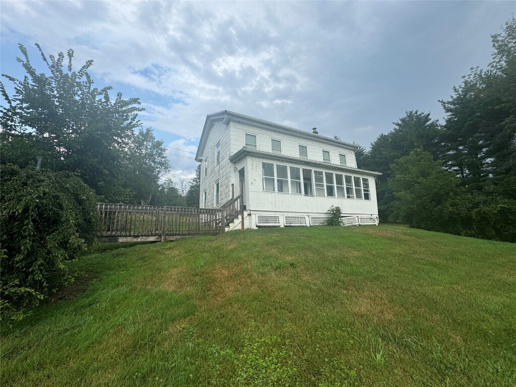 Primary Photo - 1684 Airport Rd