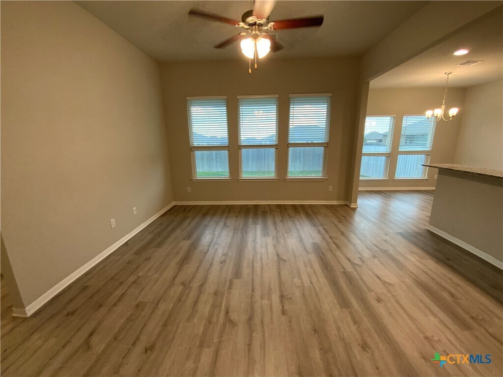 Foto del edificio - 4721 Highmont Dr