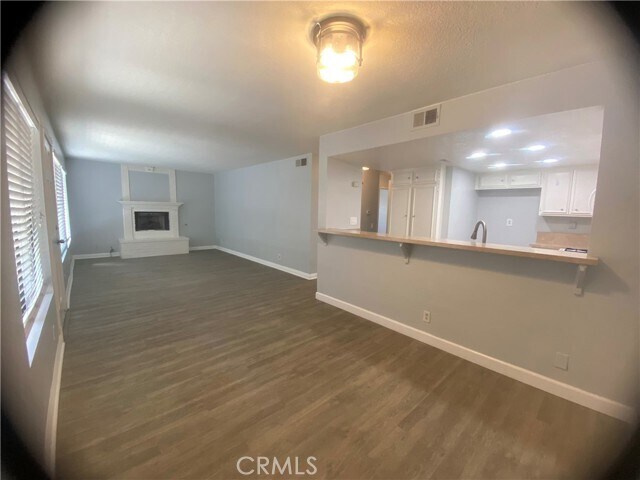 Foto del edificio - 25651 Mont Pointe