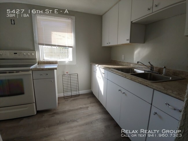 Building Photo - 5427 16th St E