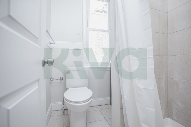 Foto del edificio - 2208 W Oakdale St