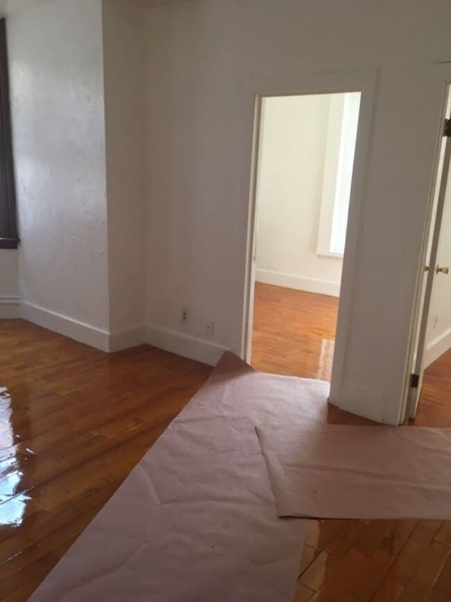 Building Photo - Great Allston 3-bed with Washer/Dryer and Private Deck!