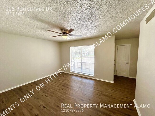 Foto del edificio - 116 Roundtree Dr-