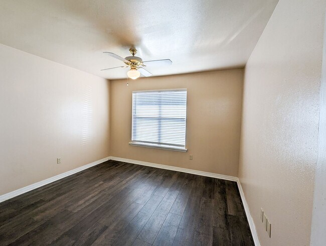 Foto del edificio - North Gate Village Home