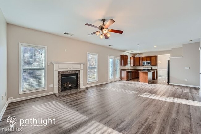 Building Photo - 4 br, 2.5 bath House - 2257 Peach Shoals C...