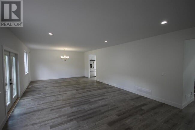 Building Photo - 20975 Golf Ln