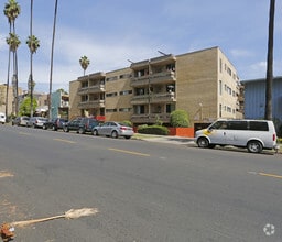 Building Photo - St Tropez Apartments