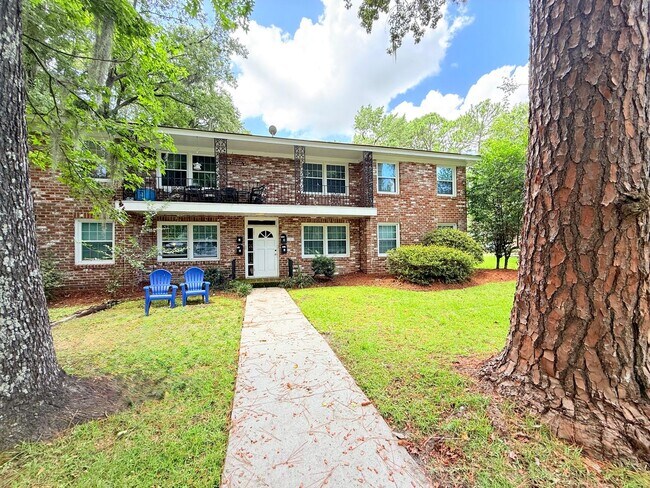 Foto del edificio - Quaint Upstairs 2 Bedroom
