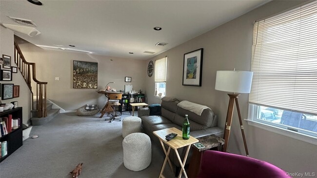 Building Photo - 109 Simcoe St