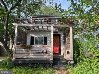 Building Photo - 2713 Albemarle Dr