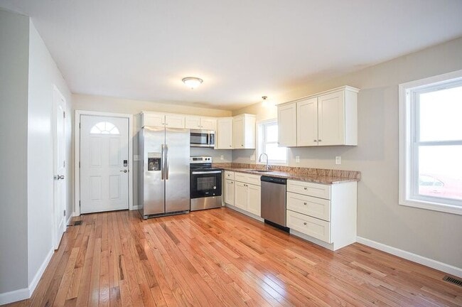 Photo - 18 Healey St House