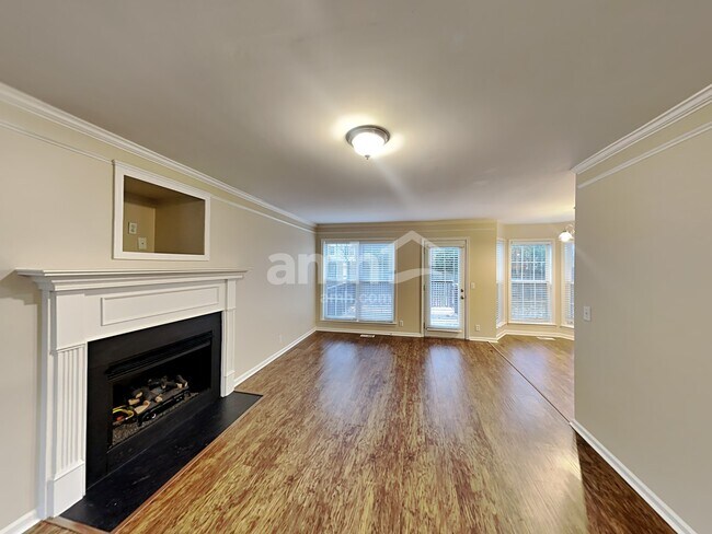 Foto del edificio - 4012 Wellington Ct