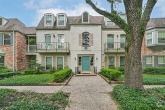 Building Photo - 496 N Post Oak Ln