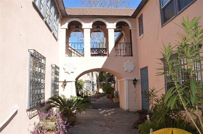 Building Photo - 5238 Arboles Dr