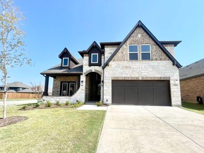 Building Photo - 6121 White Creek Dr