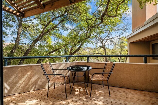 Foto del edificio - 1735 Spyglass Dr