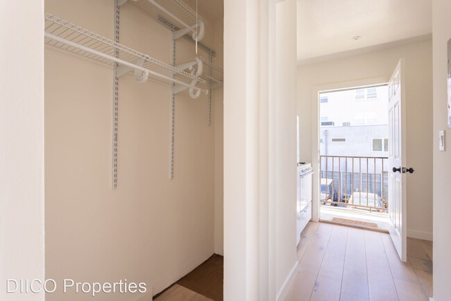 Building Photo - Studio, 1 bath Apartment - 1313 Ocean Fron...