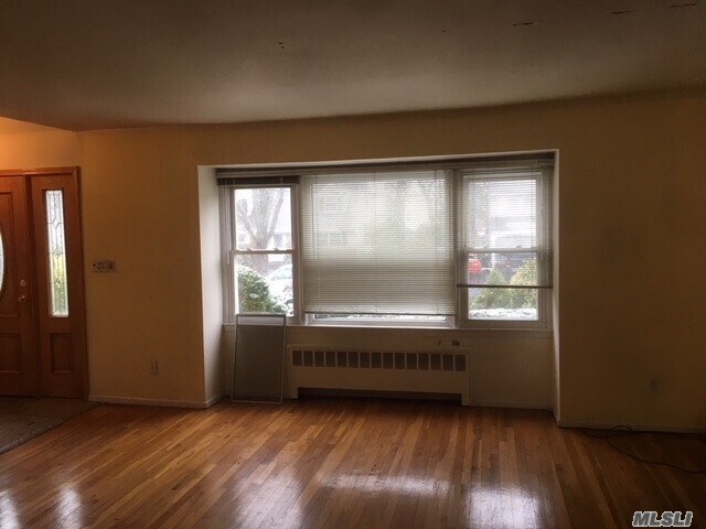 Building Photo - 8 Doxey Dr