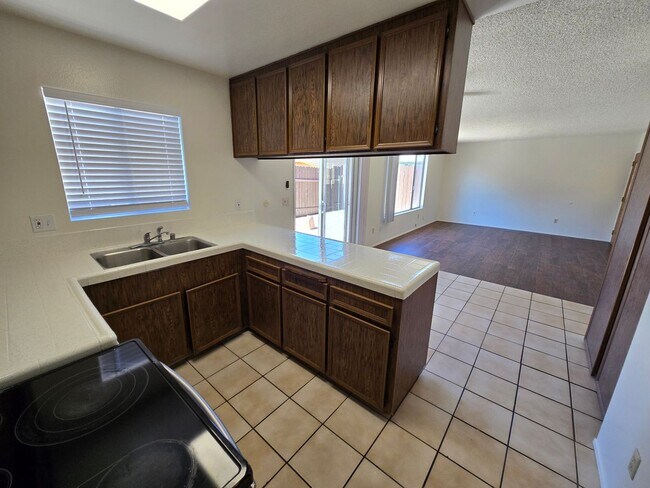 Building Photo - 7484-86 Armstrong Pl
