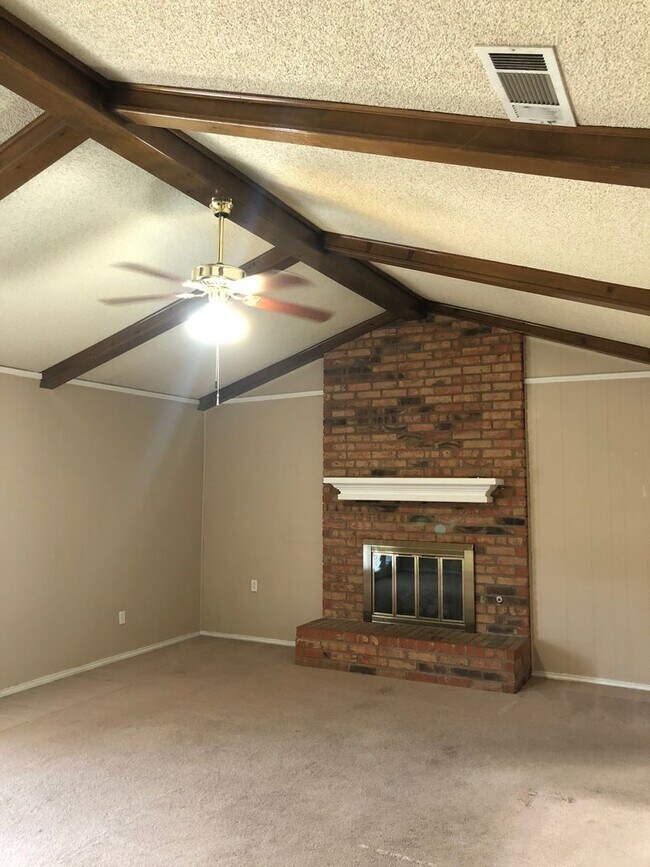 Foto del edificio - Available April!