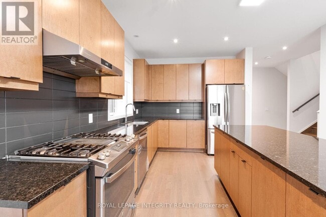 Photo du bâtiment - 532 Tenor Rdg