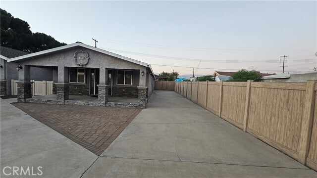 Foto del edificio - 141 W Pleasant View Ave