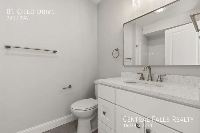Building Photo - Brand New Townhouses! Available now !