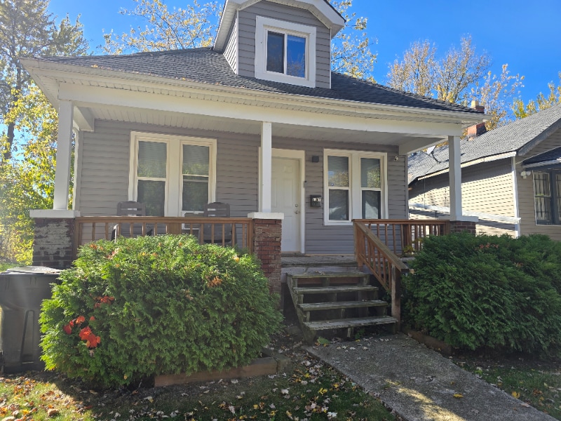 Foto principal - 3081 Philip St