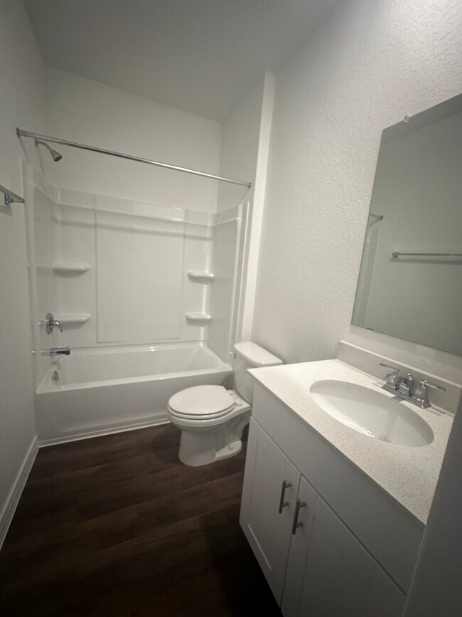 Building Photo - 302 Rustic Grv