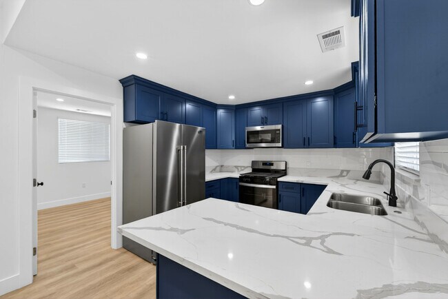 Foto del edificio - 678 E 45th St
