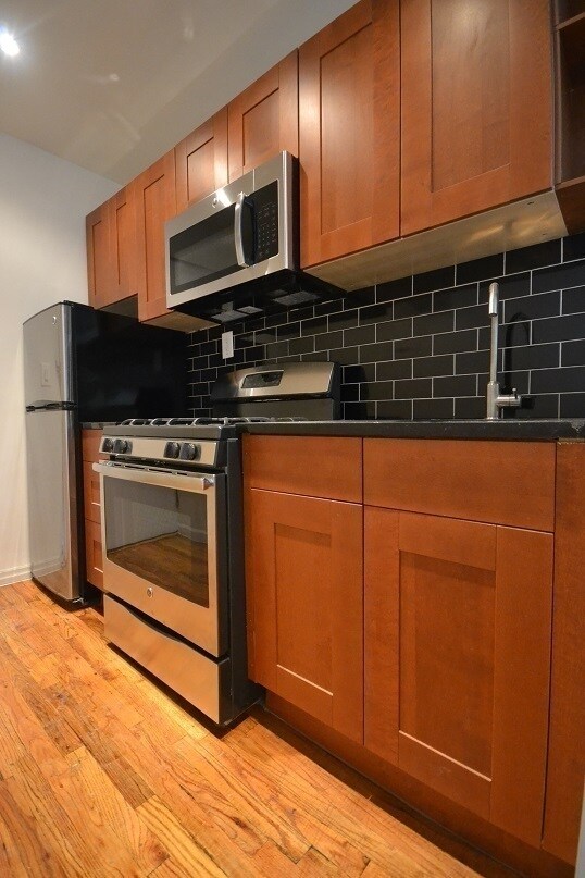 Building Photo - 228 Avenue B